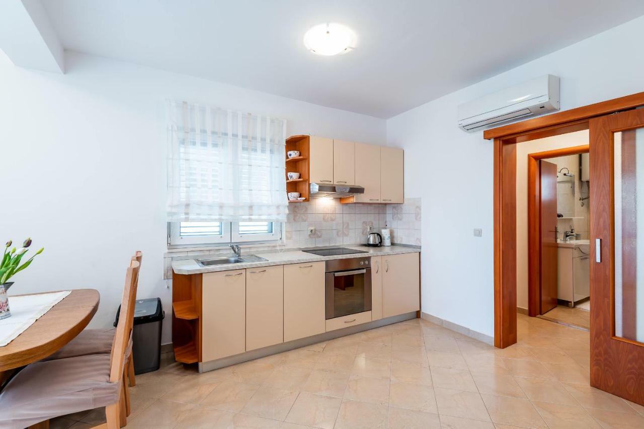 Apartmani Marina Klek Esterno foto