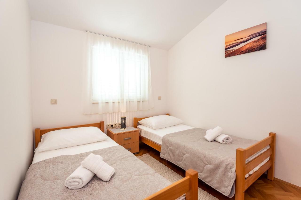 Apartmani Marina Klek Esterno foto